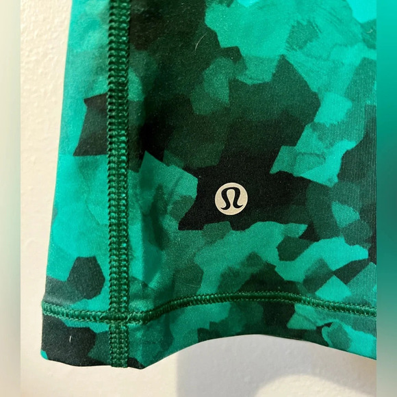 Lululemon Emerald Meshed Up 2-in-1 Tank Top - Size 4 - Picture 4 of 8